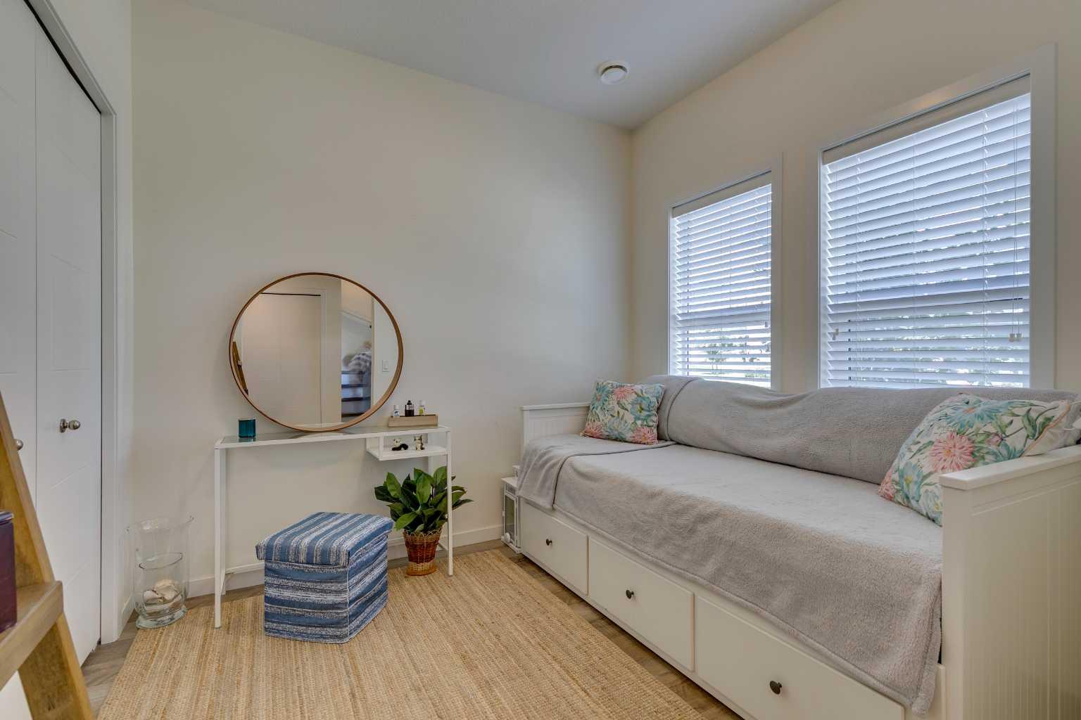 225 South Point Park SW