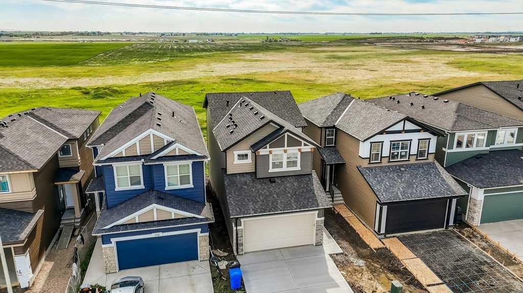 262 Hotchkiss Manor SE