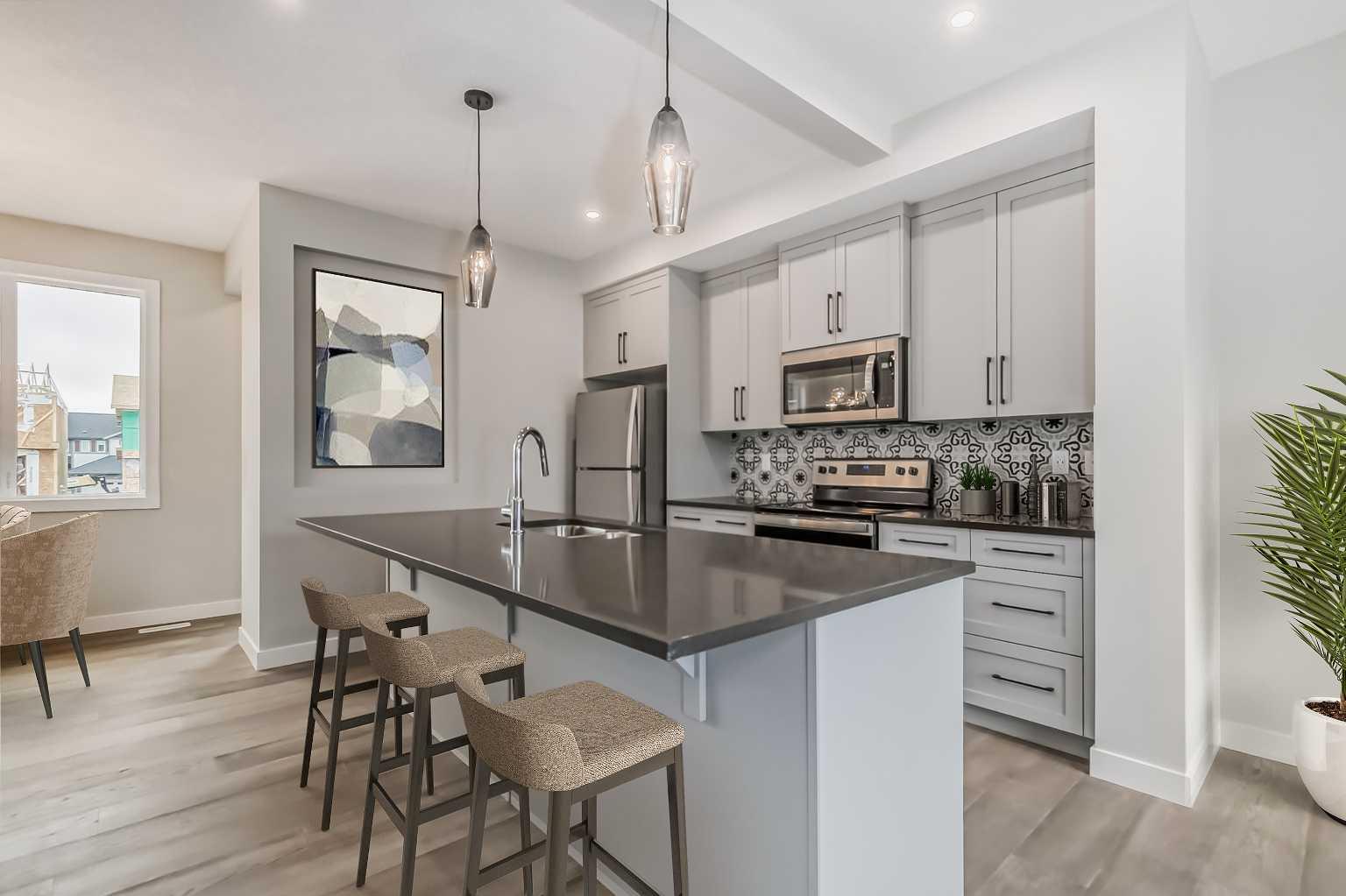 211 Waterford Heights