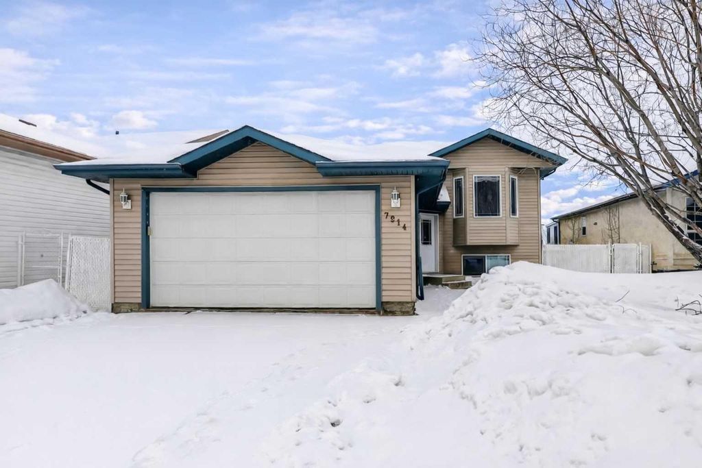 Photo of 7914 107 Street, Grande Prairie, AB T8W 2M1 (MLS # A2293253)
