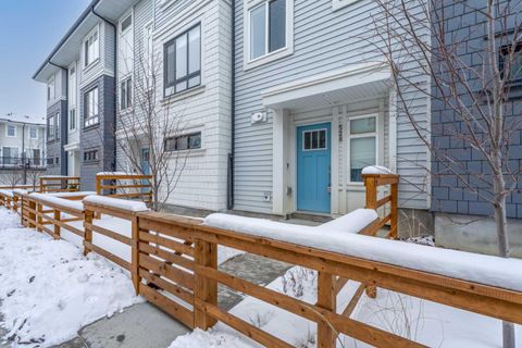 857 BELMONT Drive SW 528 Calgary AB T2X 4P2