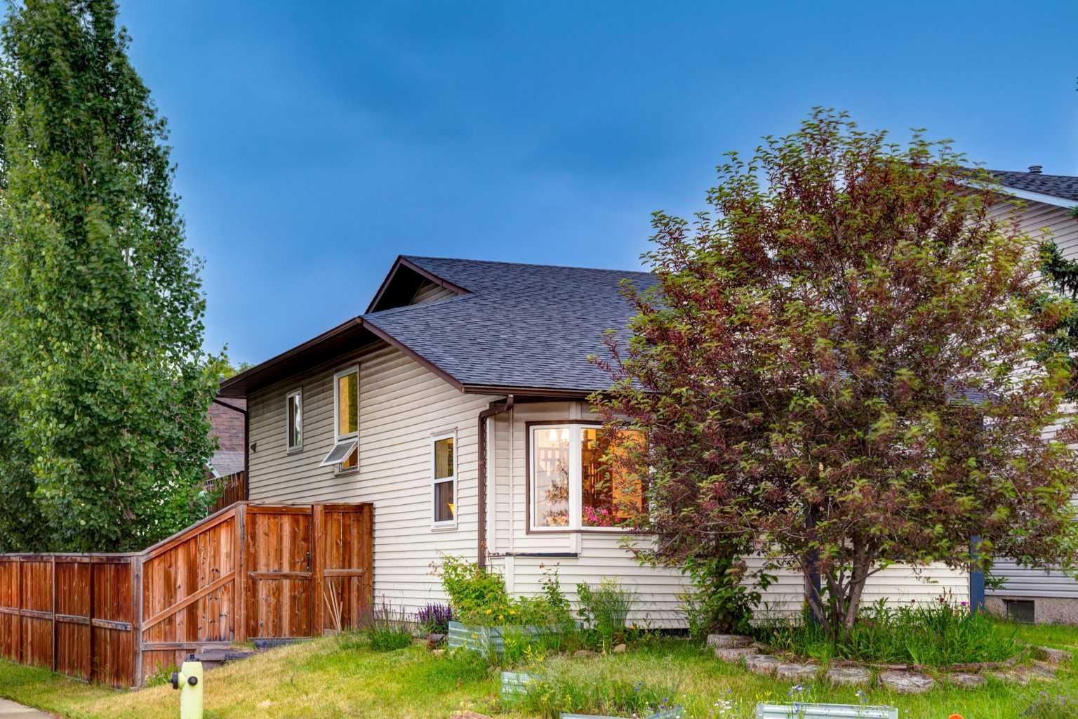 27 BEDFIELD Close NE