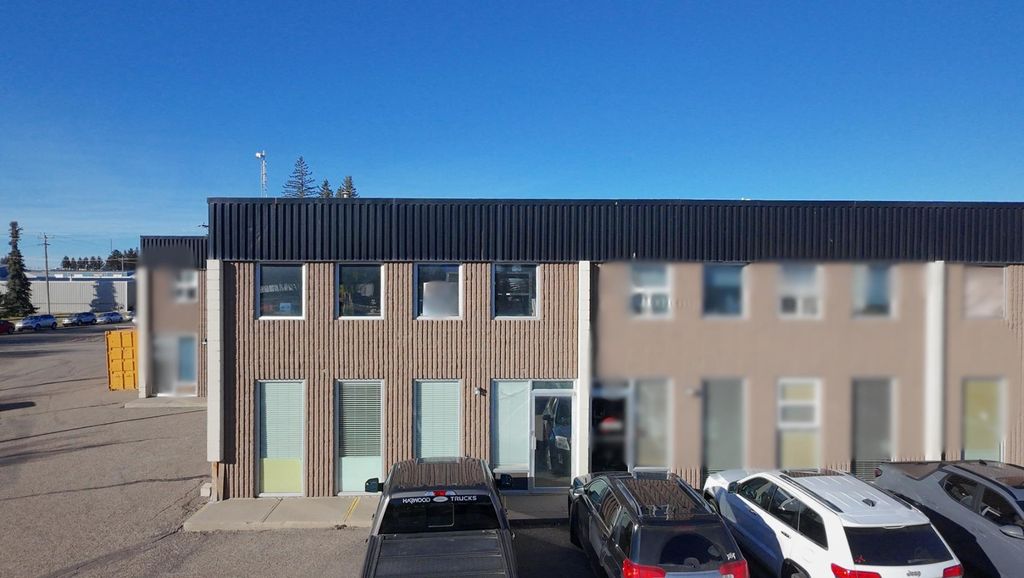 Photo of 311 9 Street E # 2, Brooks, AB T1R 0K2 (MLS # A2266525)