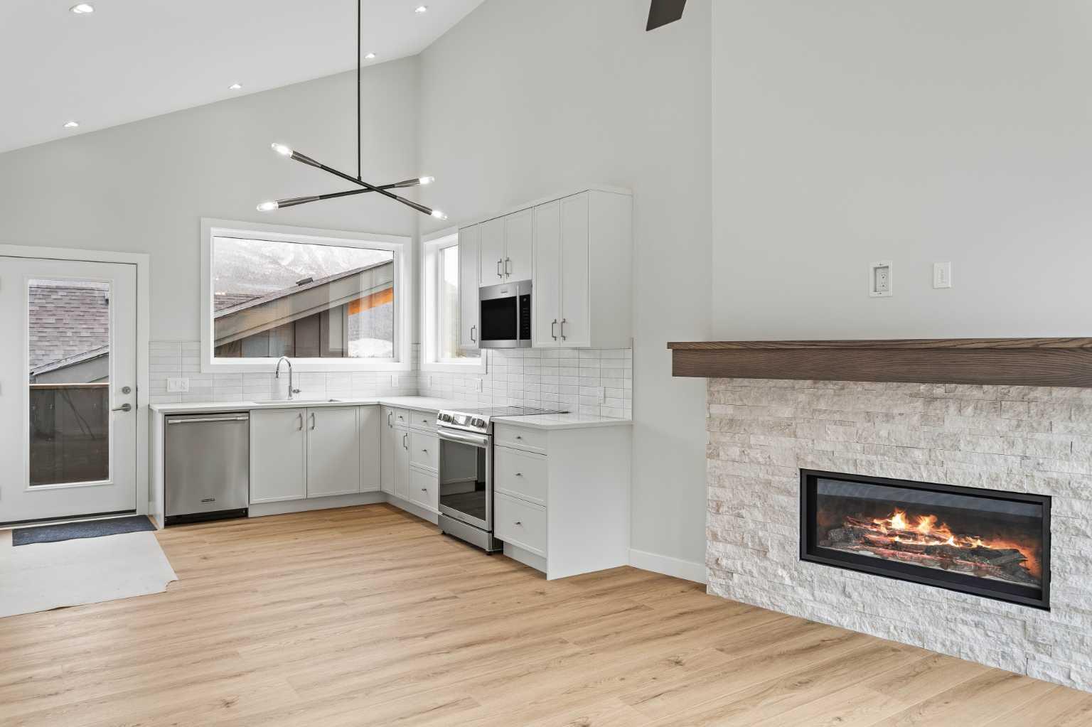 209 Stewart Creek Rise 203J