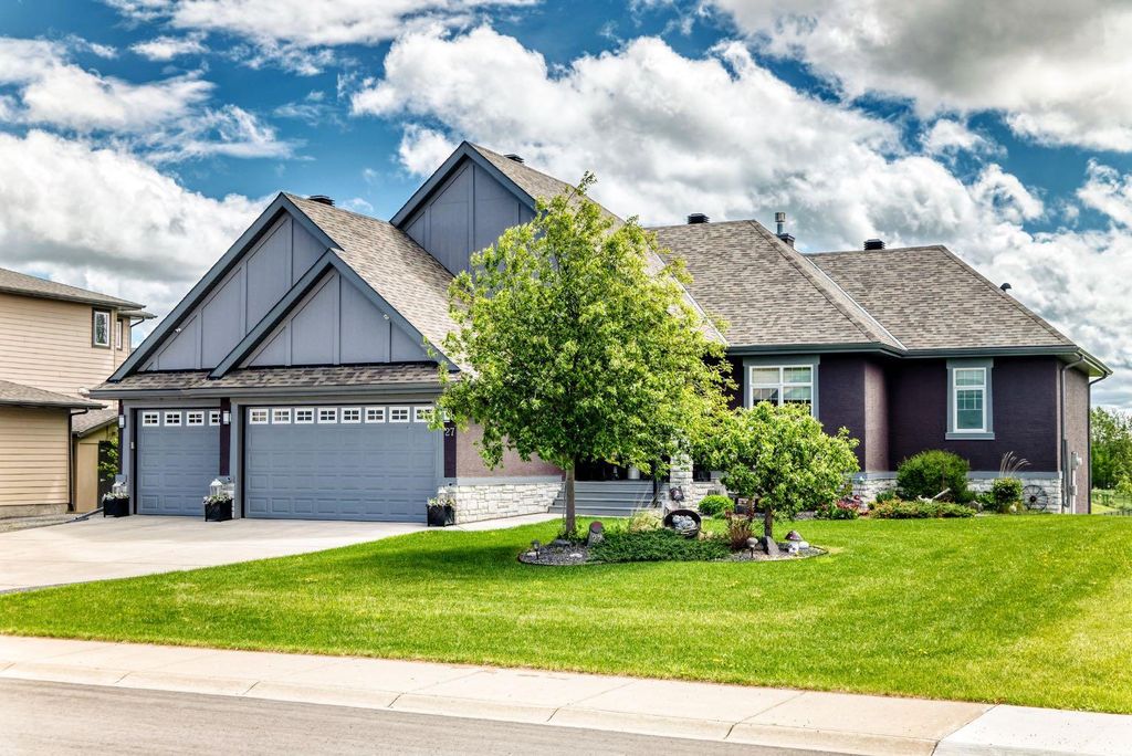 Photo of 27 Monterra Link, Rural Rocky View County, AB T4C 0G7 (MLS # A2319907)
