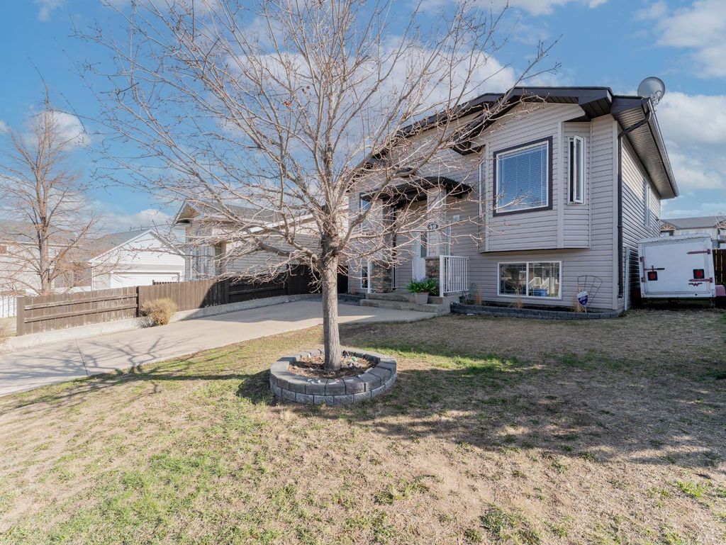Photo of 49 Terrace Street NE, Medicine Hat, AB T1C 0A3 (MLS # A2305930)
