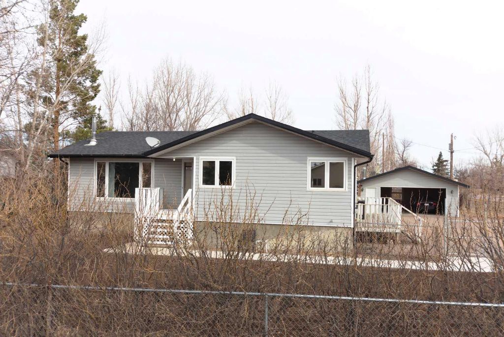 Photo of 396 8 Street, Dunmore, AB T1B 0K1 (MLS # A2294082)
