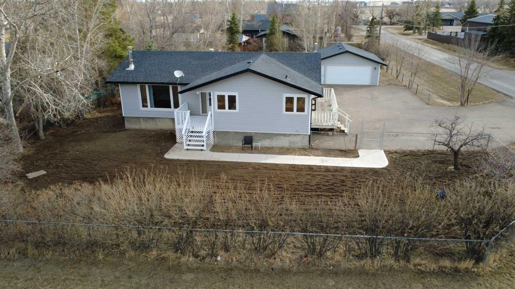 Photo of 396 8 Street, Dunmore, AB T1B 0K1 (MLS # A2294082)
