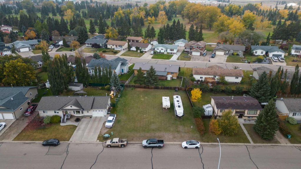 Photo of 18 Mackenzie Drive, Sedgewick, AB T0B 4C0 (MLS # A2085049)