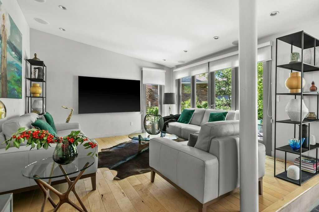 112 Varsity Green Bay NW