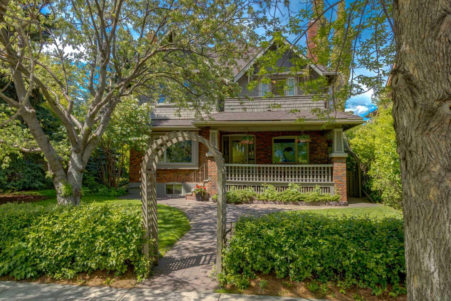 3015 Elbow Drive SW