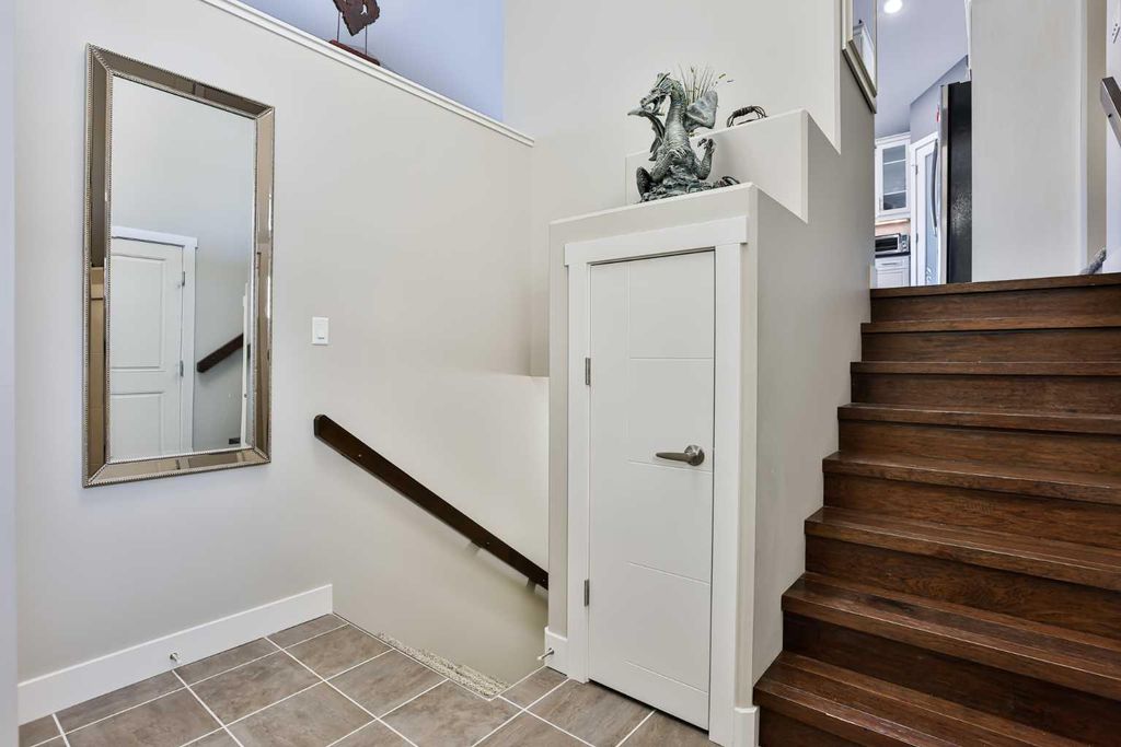 Photo of 517 Sixmile Crescent S, Lethbridge, AB T1K 5X2 (MLS # A2287579)