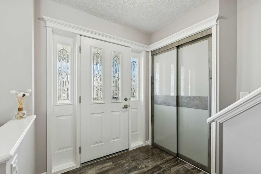 Photo of 178 Evansmeade Common NW, Calgary, AB T3P 1E8 (MLS # A2299058)