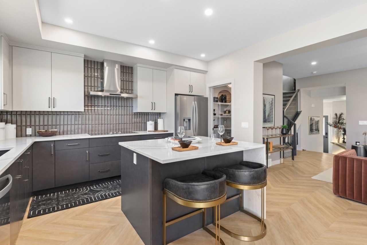 72 Creekstone Grove SW