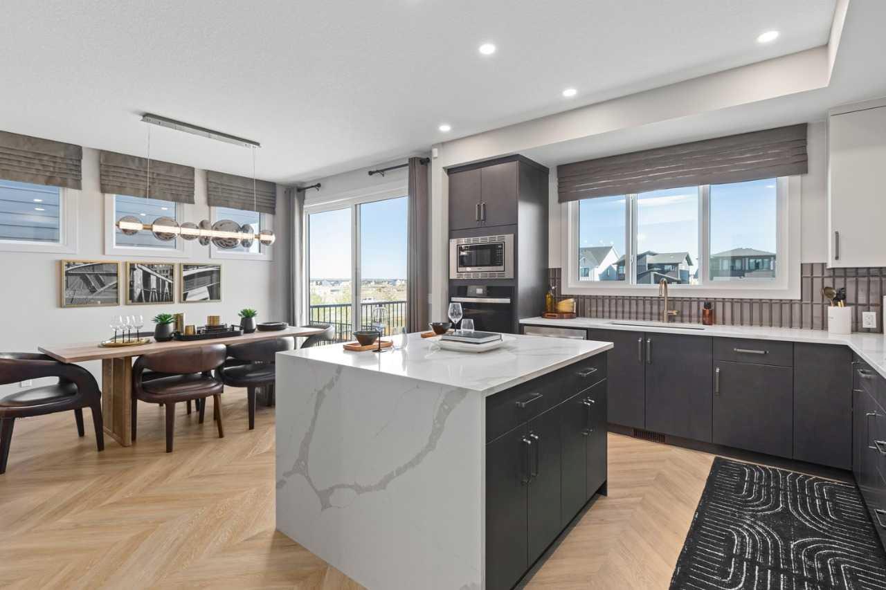 72 Creekstone Grove SW