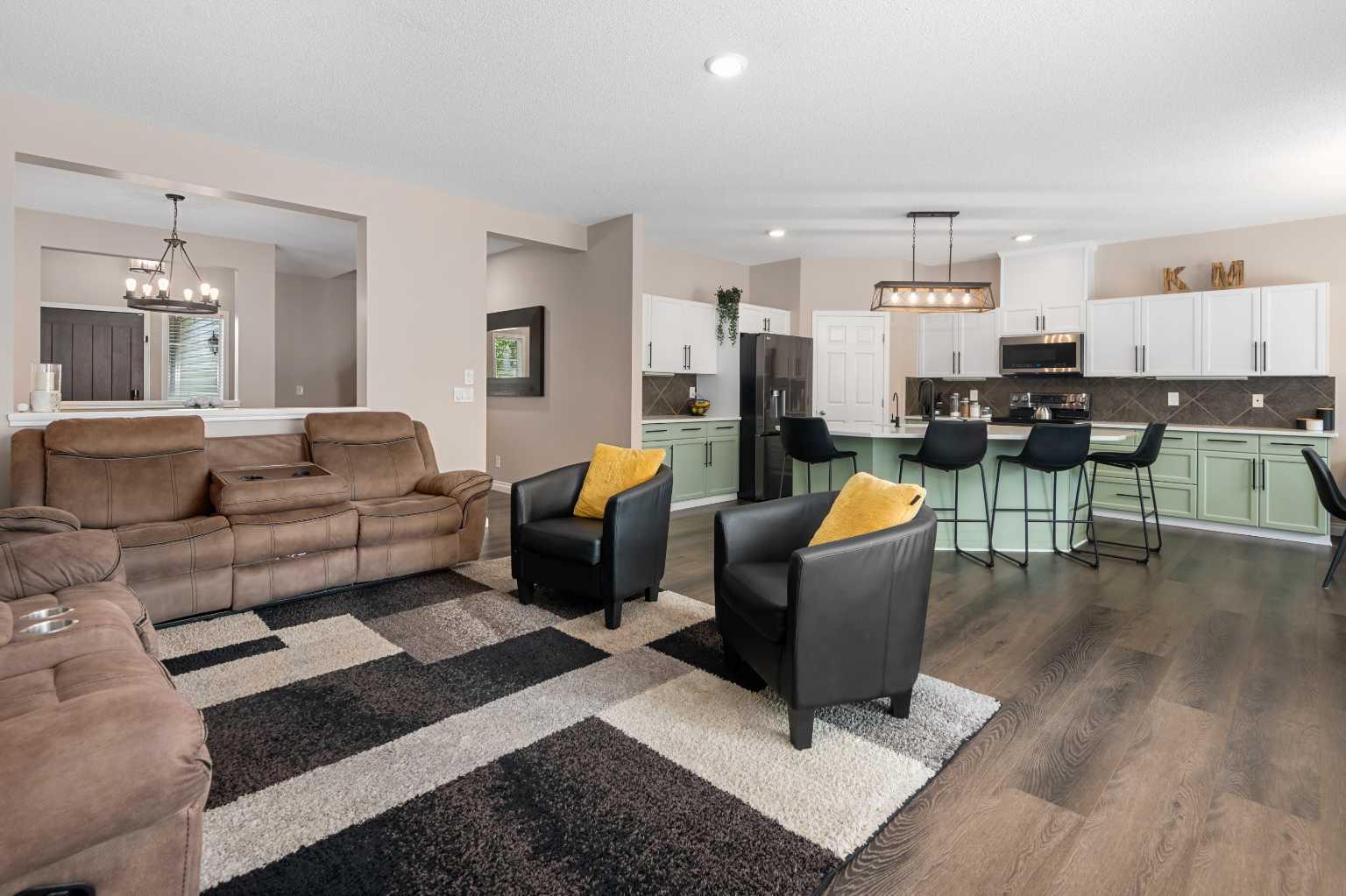 60 Chapala Square SE