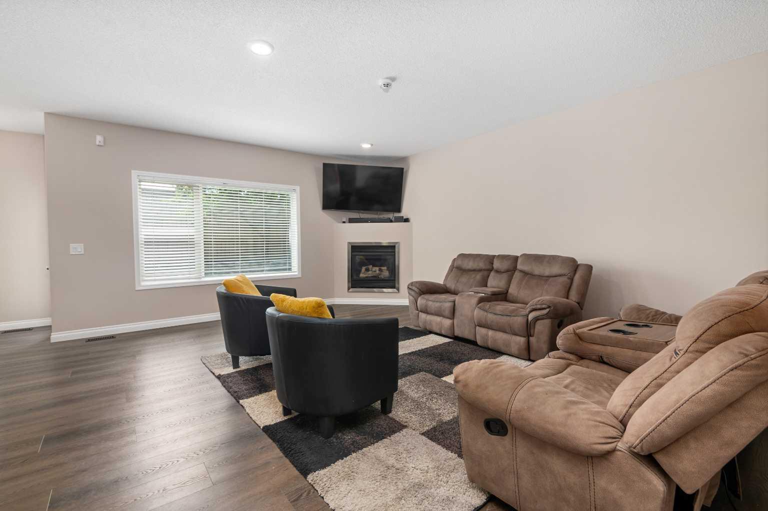 60 Chapala Square SE