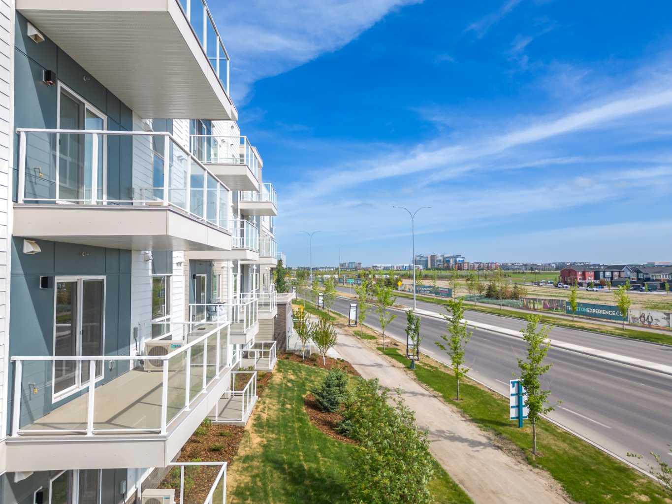 220 Seton Grove SE 1209