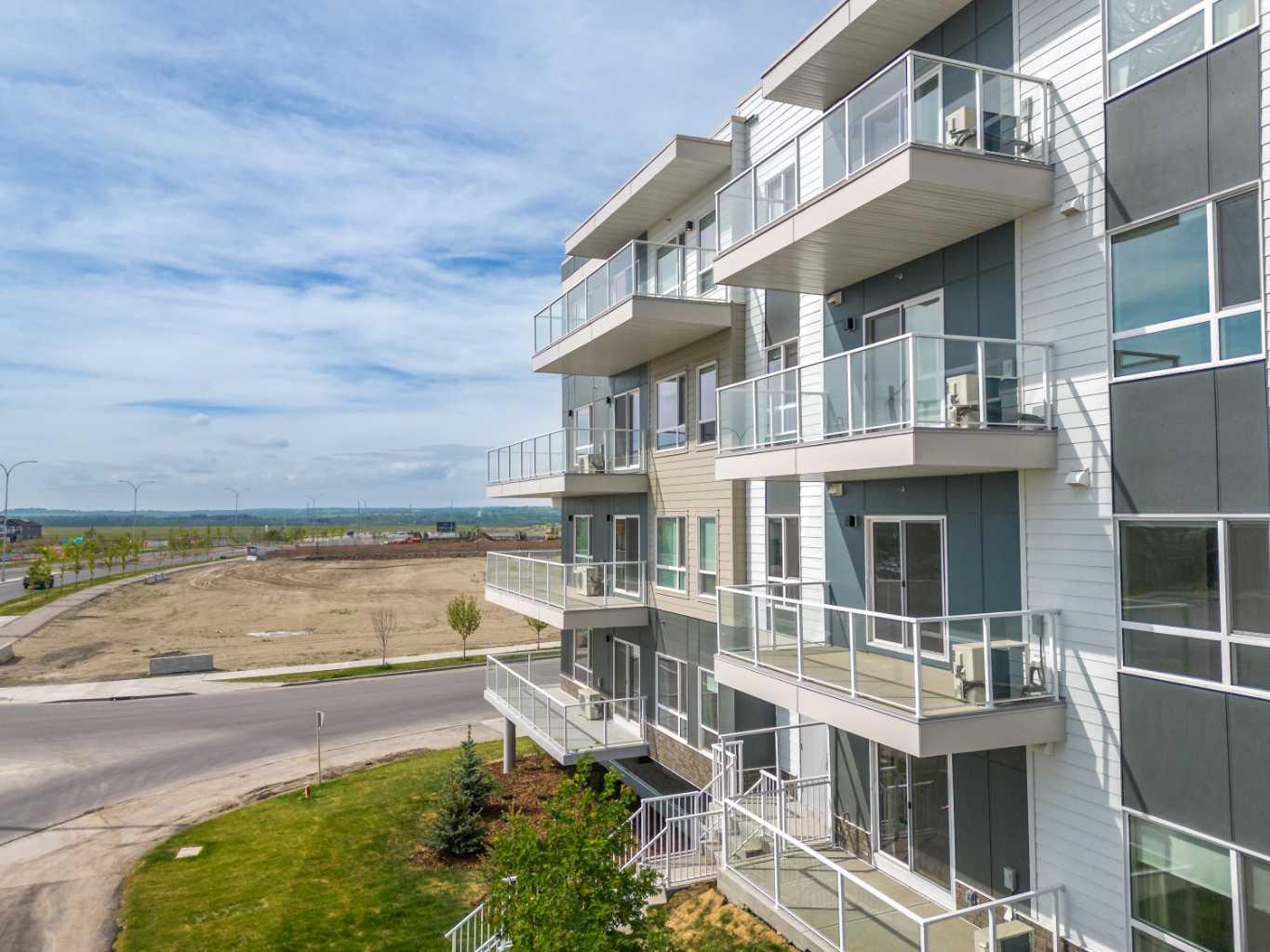 220 Seton Grove SE 1209