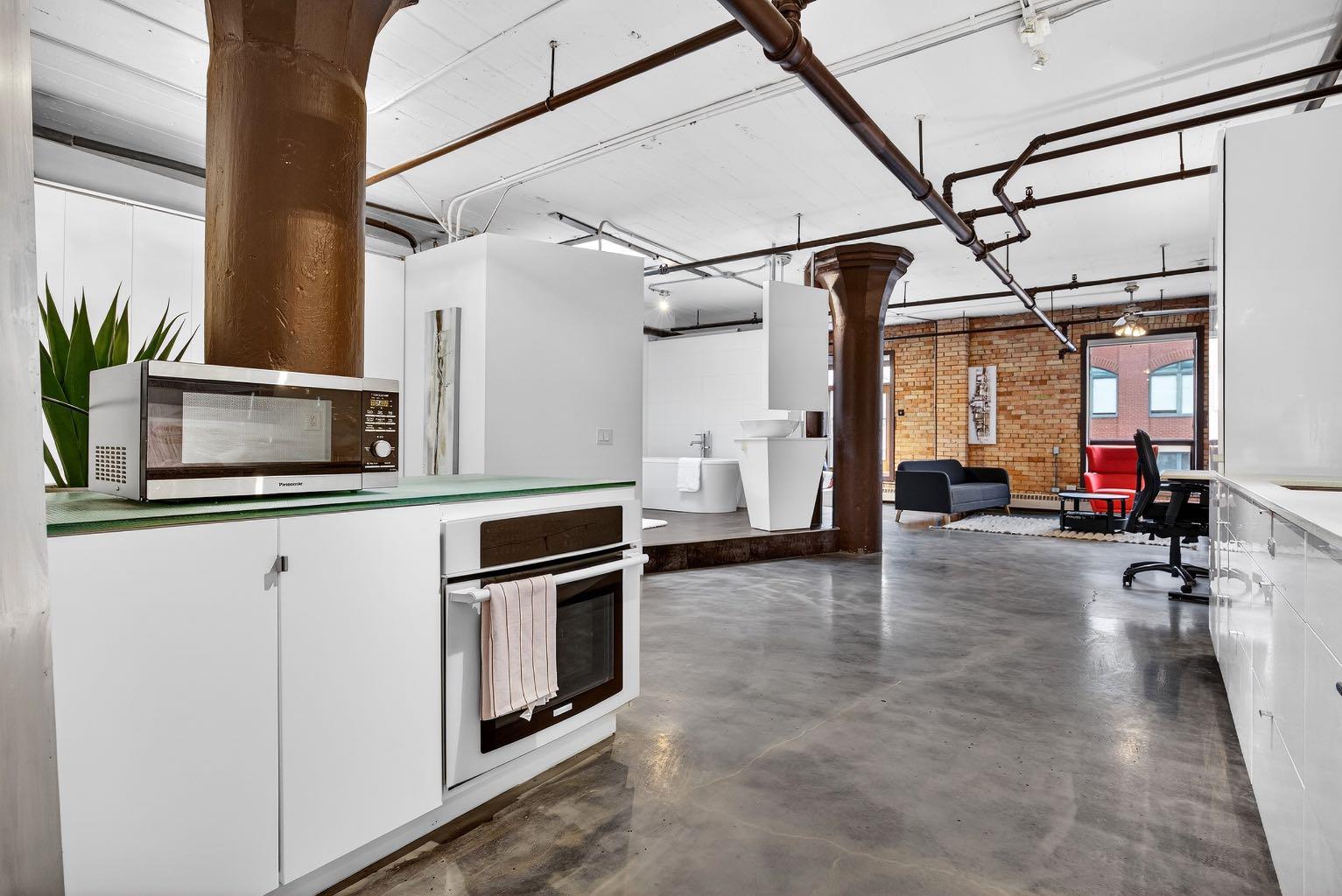 240 11 Avenue SW 601