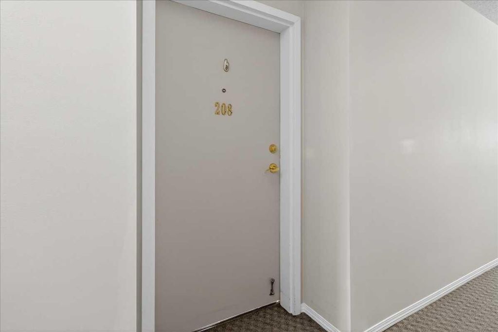 Photo of 102 Centre Court #208, Okotoks, AB T1S 1Z7 (MLS # A2279063)