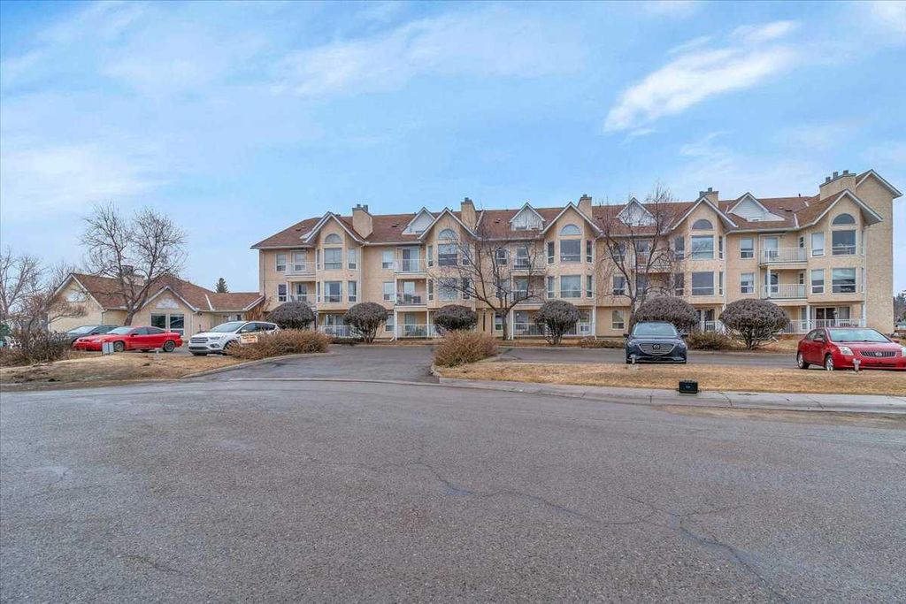 Photo of 102 Centre Court #208, Okotoks, AB T1S 1Z7 (MLS # A2279063)