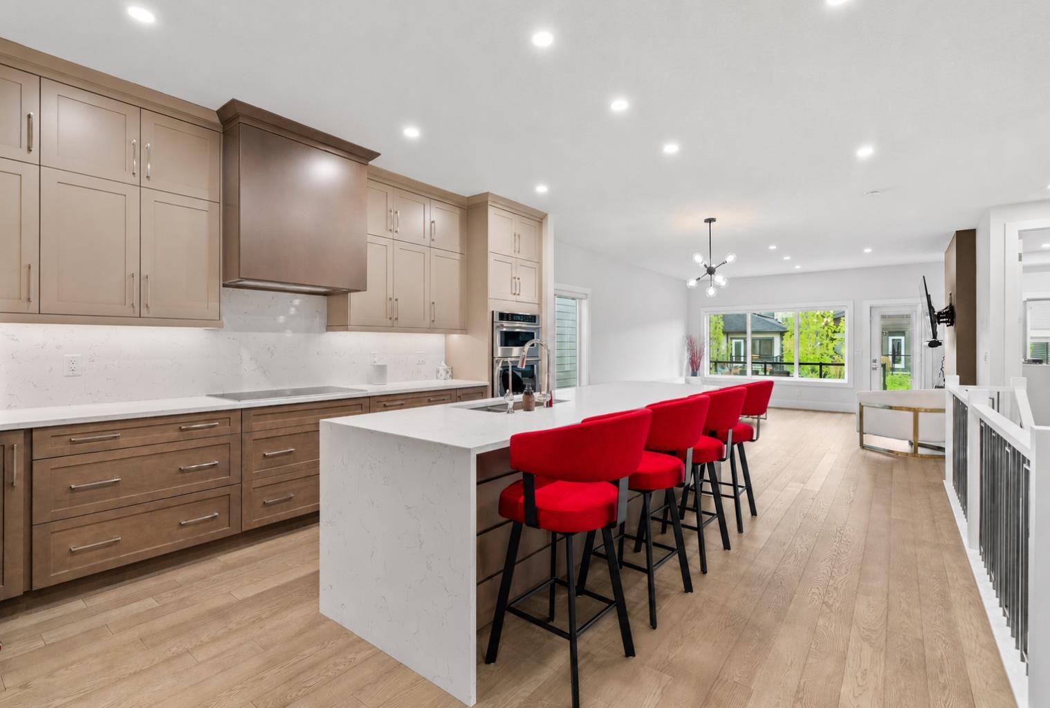 220 Marina Cove SE