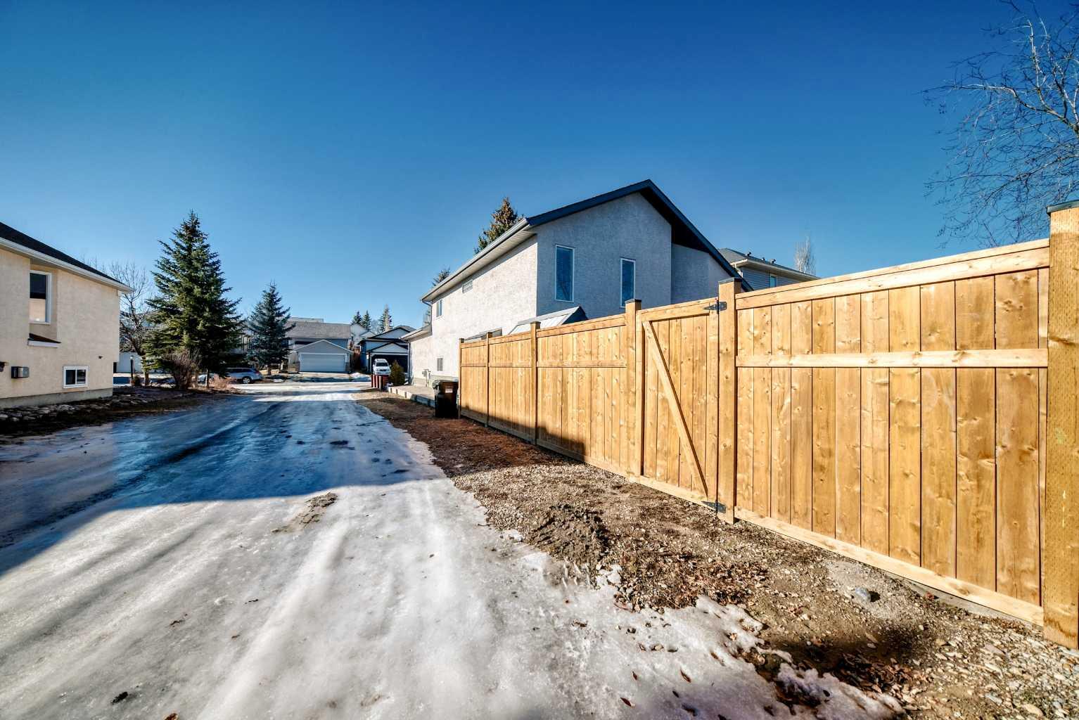 55 Shawbrooke Crescent SW