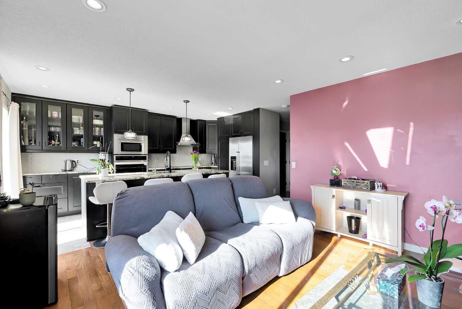 12 Bridleridge Court SW