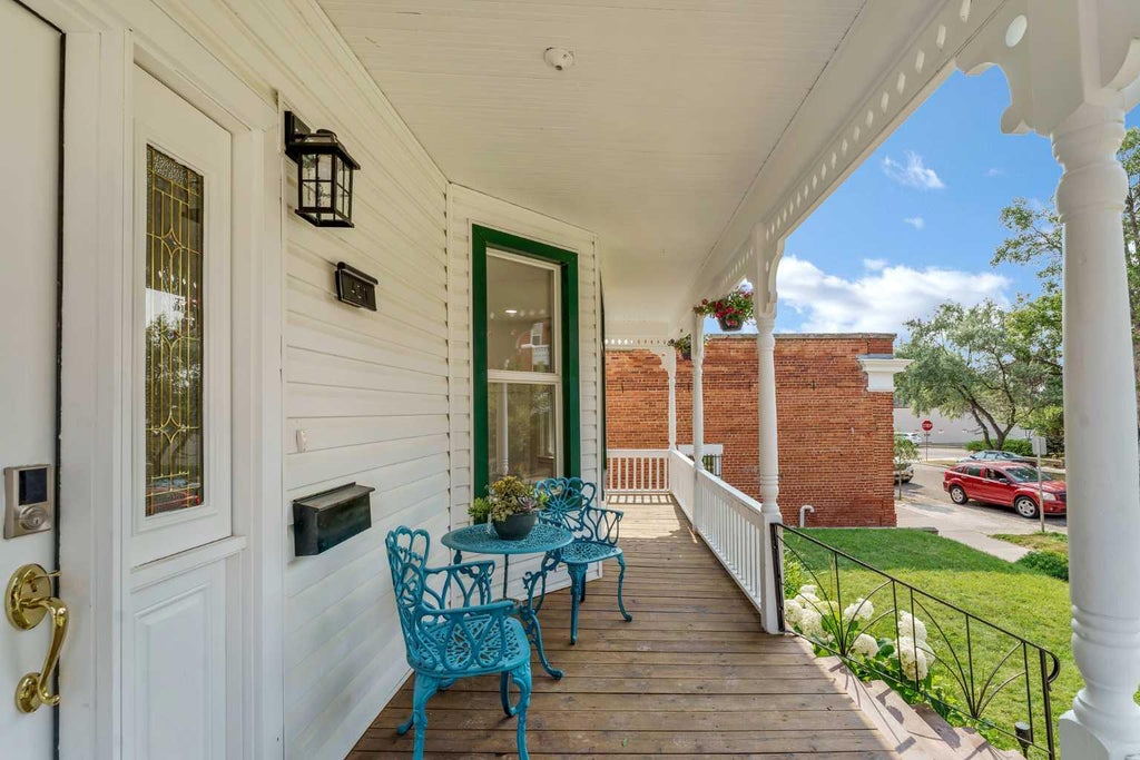 Photo of 421 Aberdeen Street SE, Medicine Hat, AB T1A 0R4 (MLS # A2345485)