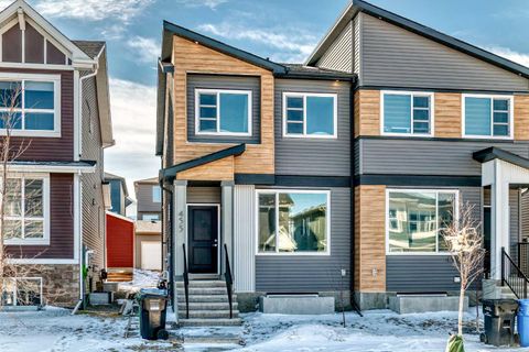 455 Tekarra Drive NW Calgary AB T3R 2G3