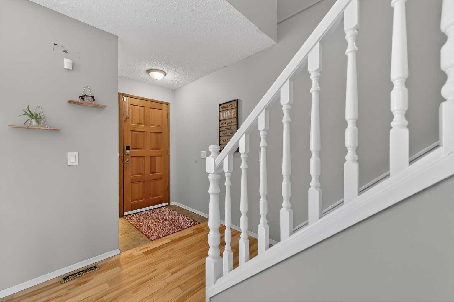 103 Macewan Drive NW