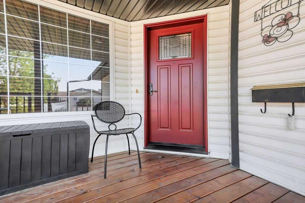 Photo of 115 Reinholt Avenue, Red Deer, AB T4P 3S3 (MLS # A2340091)