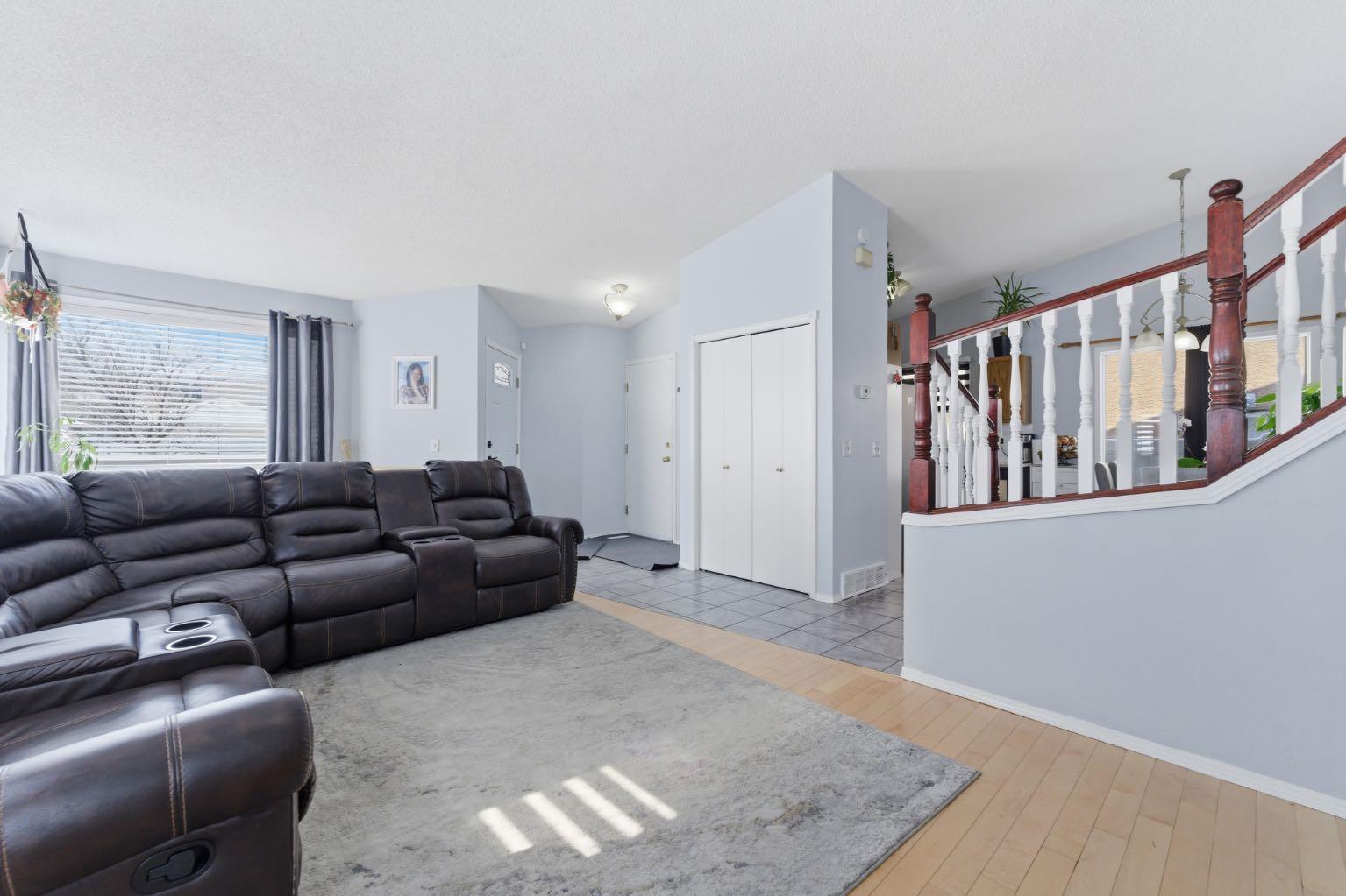 20 Applewood Way SE
