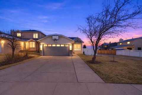 Photo of 20 Applewood Way SE, Calgary, AB T2A 7M8 (MLS # A2303683)