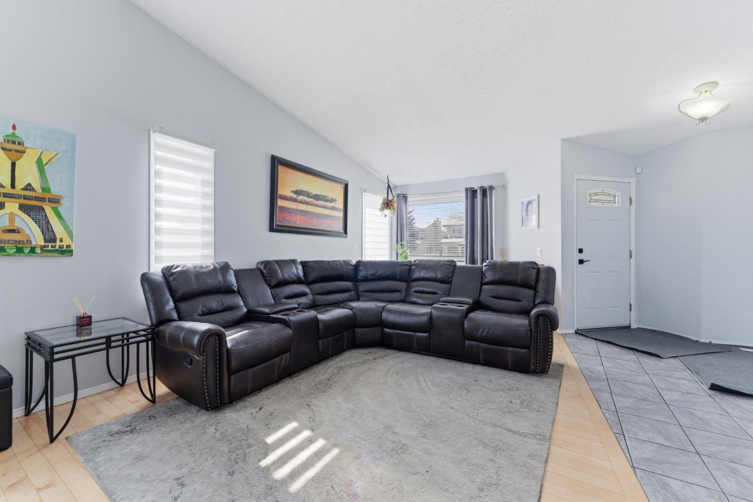 20 Applewood Way SE