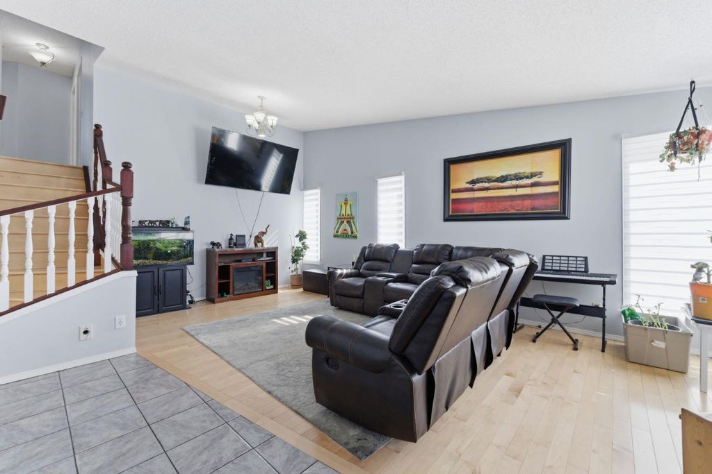 Photo of 20 Applewood Way SE, Calgary, AB T2A 7M8 (MLS # A2303683)