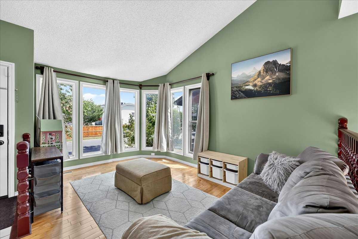 172 Whitehaven Road NE