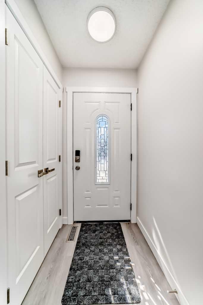 236 Pinemill Mews NE