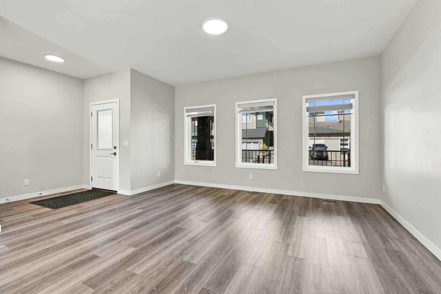 2320 Lancaster Heights SE
