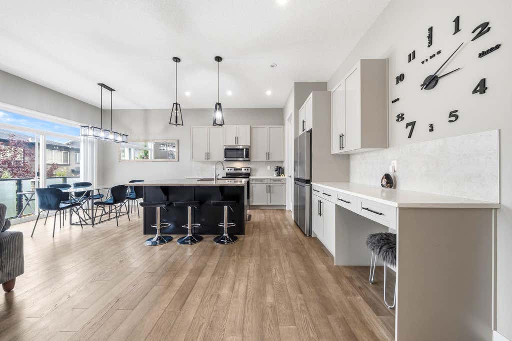 Photo of 113 Marina Key, Chestermere, AB T1X 1Y7 (MLS # A2335798)