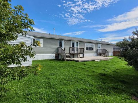 404 6 Avenue NW 55 Slave Lake AB T0G 2A1