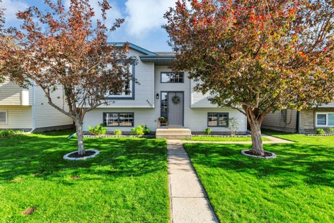 Photo of 5217 Aspen Drive, Blackfalds, AB T0M 0J0 (MLS # A2347434)