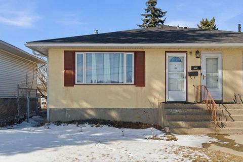 7219A 25 Street SE Calgary AB T2C 0Z9