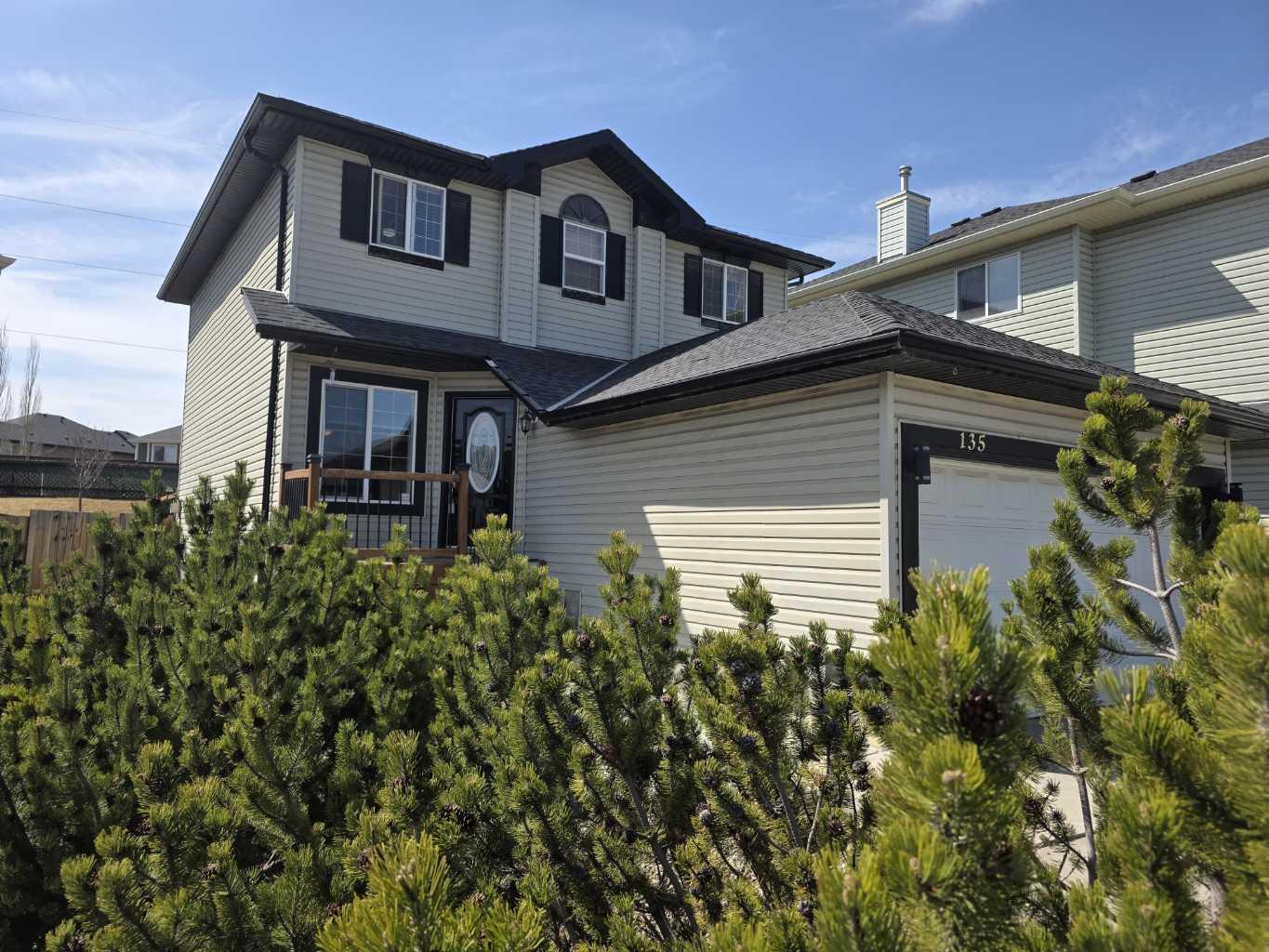 135 VALLEY CREST Close NW