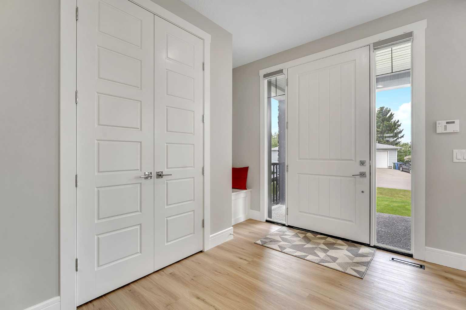 876 East Lakeview Road