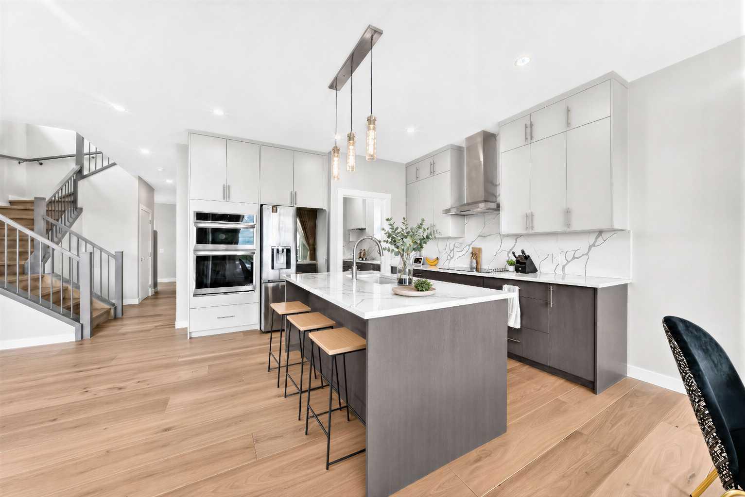 171 Corner Glen Grove NE