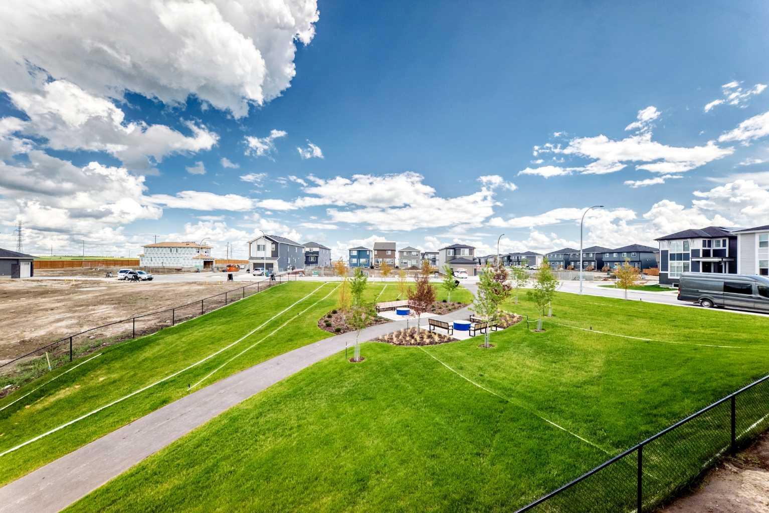 171 Corner Glen Grove NE