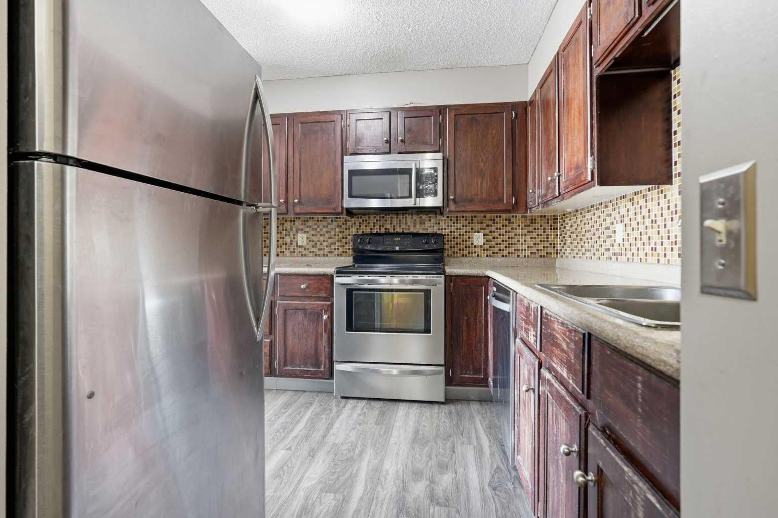145 Point Drive NW 406