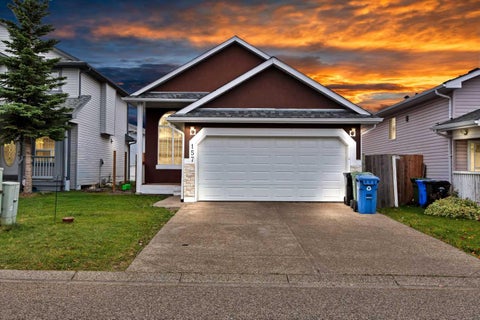 Photo of 157 Saratoga Close NE, Calgary, AB T1Y 7A1 (MLS # A2348692)